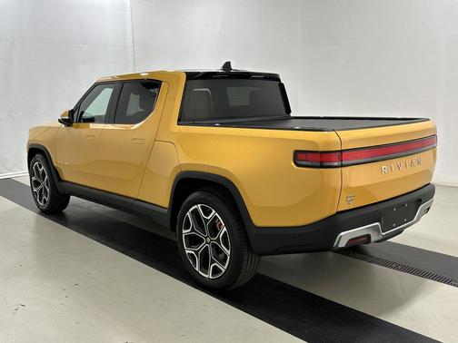 2022 Rivian R1T Adventure