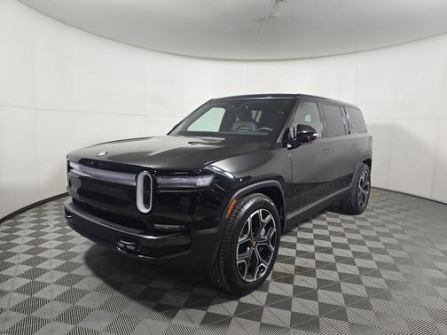 2025 Rivian R1S Adventure trim