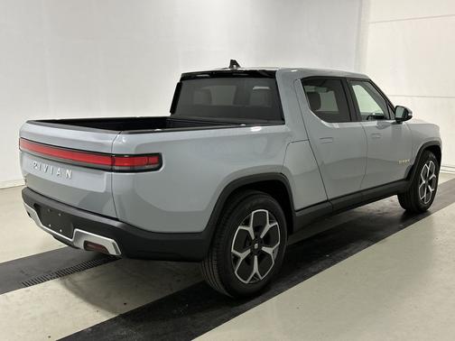 2022 Rivian R1T Adventure