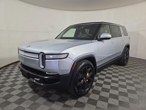 2023 Rivian R1S Adventure