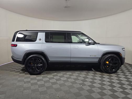 2023 Rivian R1S Adventure