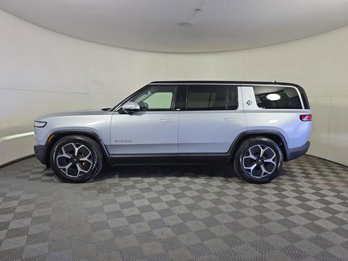 2023 Rivian R1S Adventure