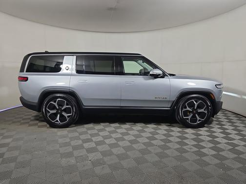 2023 Rivian R1S Adventure