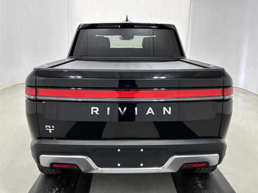 Midnight paint 2025 Rivian R1T Adventure trim