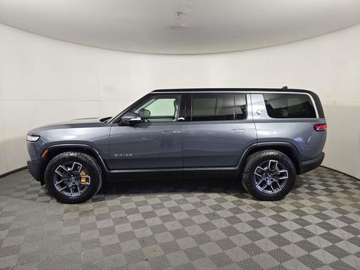 2023 Rivian R1S Adventure