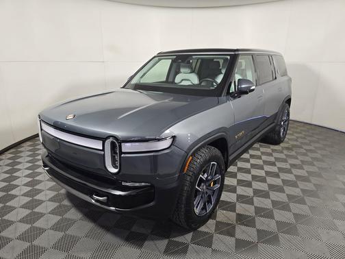 2023 Rivian R1S Adventure
