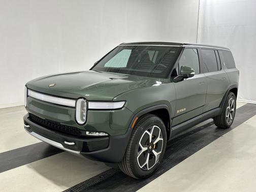 2023 Rivian R1S Adventure