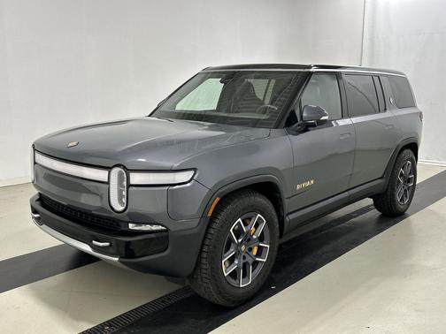 2023 Rivian R1S Adventure
