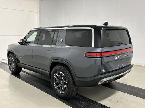 2023 Rivian R1S Adventure