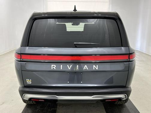 2022 Rivian R1S Launch Edition
