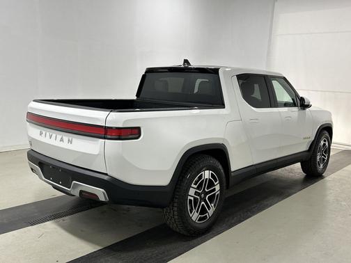 2023 Rivian R1T Adventure Quad Motor Large Pack