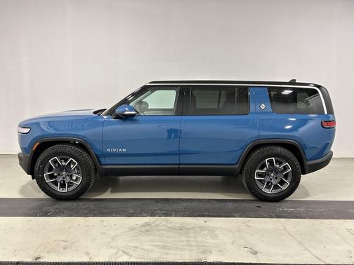 Rivian Blue 2023 Rivian R1S Adventure Package