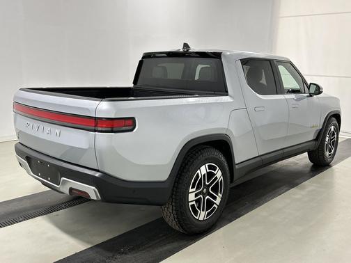 2023 Rivian R1T Adventure Quad Motor Large Pack