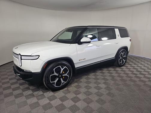 2023 Rivian R1S Adventure
