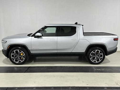 LA Silver 2022 Rivian R1T Adventure