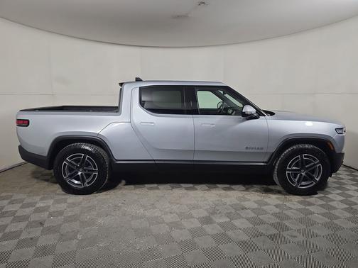 2025 Rivian R1T Adventure trim