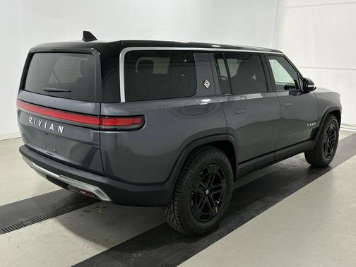 El Cap Granite 2024 Rivian R1S Adventure Package
