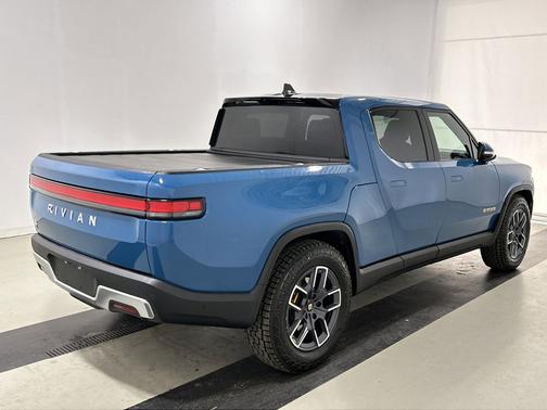 Rivian Blue 2022 Rivian R1T Adventure