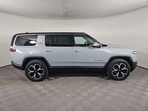 2024 Rivian R1S Adventure Package