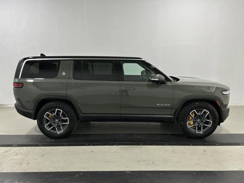 2023 Rivian R1S Launch Edition