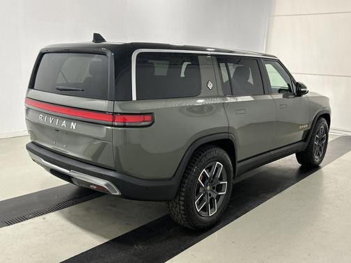 2023 Rivian R1S Launch Edition