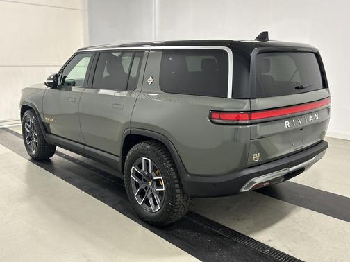 2023 Rivian R1S Launch Edition