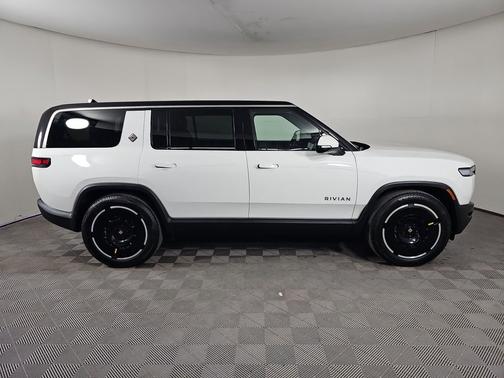 2025 Rivian R1S Adventure trim