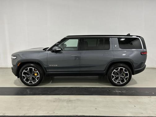 El Cap Granite 2024 Rivian R1S Adventure Quad Motor Large Pack