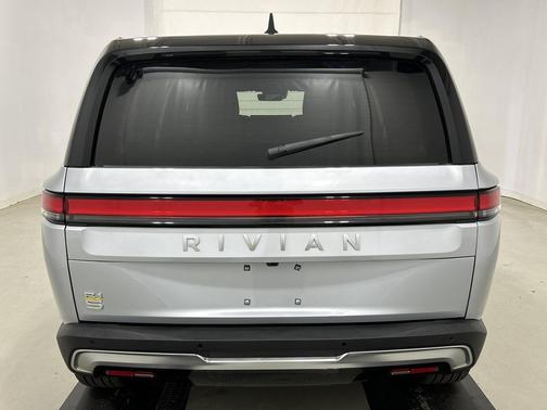 LA Silver 2024 Rivian R1S Adventure Quad Motor Large Pack