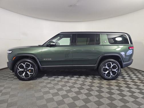 2023 Rivian R1S Adventure