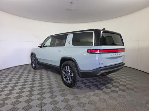 2024 Rivian R1S Adventure Package