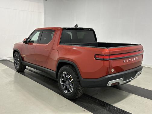 2023 Rivian R1T Adventure Quad Motor Large Pack