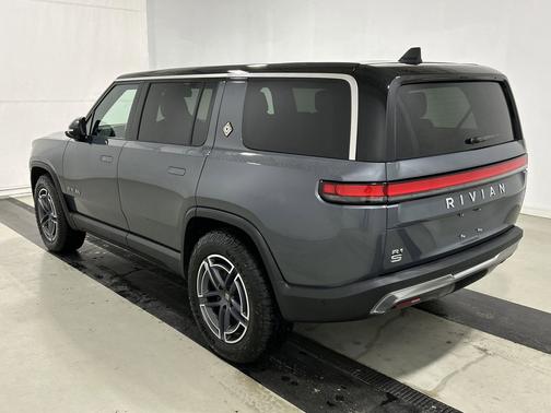 El Cap Granite paint 2025 Rivian R1S Adventure trim