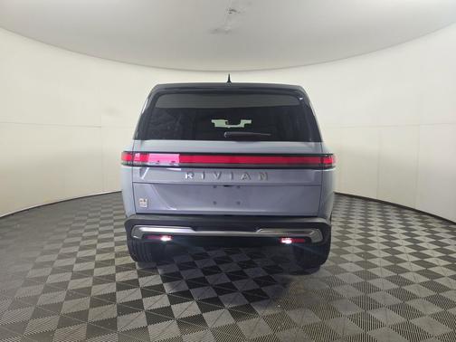 2023 Rivian R1S Adventure