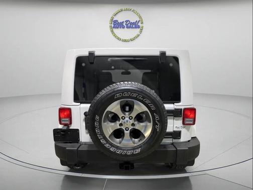 2017 Jeep Wrangler Sahara