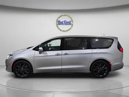 2020 Chrysler Pacifica Touring