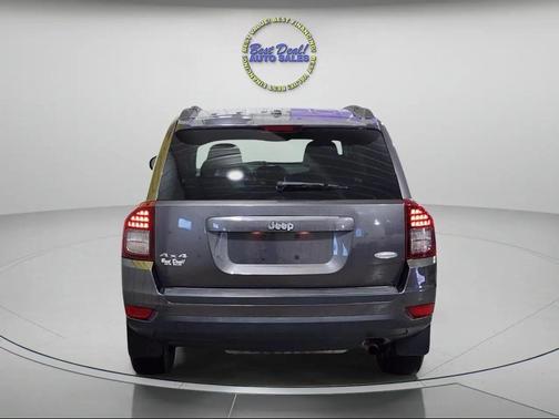 Granite Crystal Metallic Clearcoat 2016 Jeep Compass Latitude