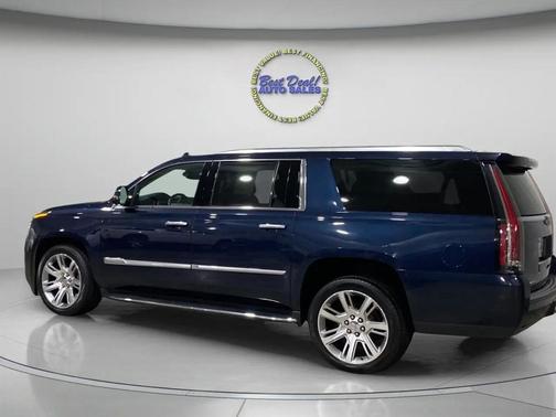 2019 Cadillac Escalade ESV Luxury