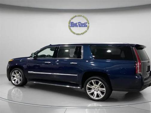 2019 Cadillac Escalade ESV Luxury