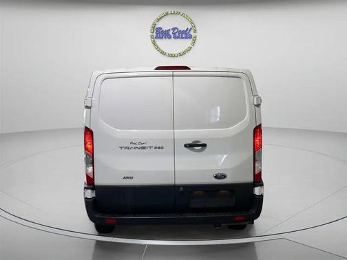 Oxford White 2022 Ford Transit-250 Base
