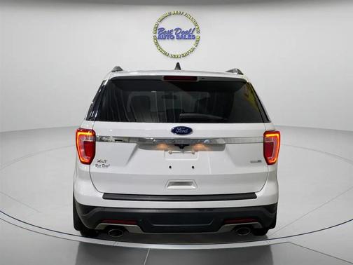 Oxford White 2018 Ford Explorer XLT