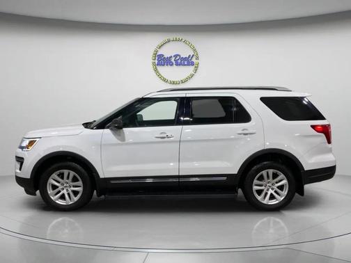 Oxford White 2018 Ford Explorer XLT