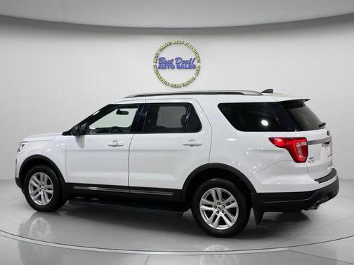 Oxford White 2018 Ford Explorer XLT
