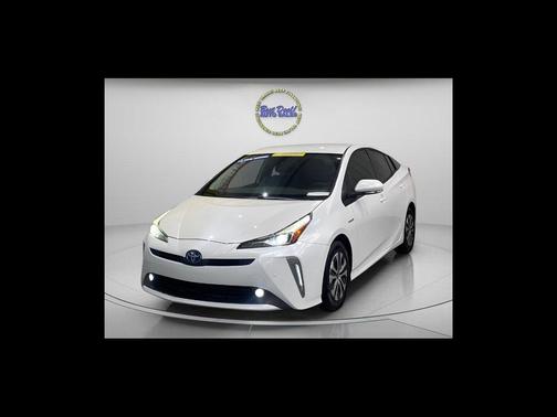 2022 Toyota Prius LE