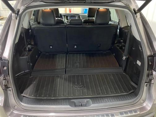 Predawn Gray Mica 2019 Toyota Highlander XLE