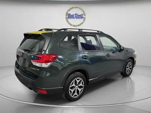 Green 2022 Subaru Forester Premium