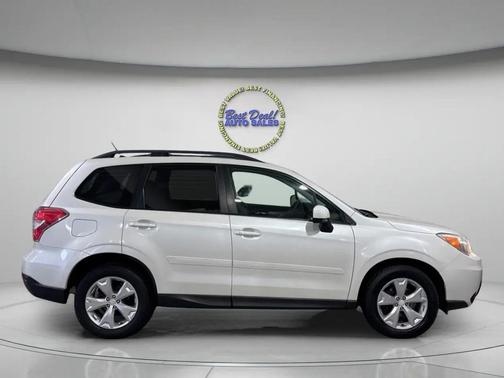 Satin White Pearl 2015 Subaru Forester 2.5i Premium