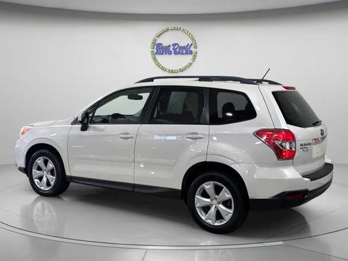 Satin White Pearl 2015 Subaru Forester 2.5i Premium