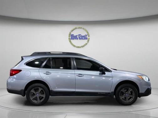 Ice Silver Metallic 2015 Subaru Outback 2.5i