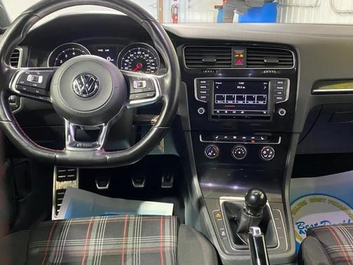 Night Blue Metallic 2017 Volkswagen Golf GTI 2.0T S 4-Door